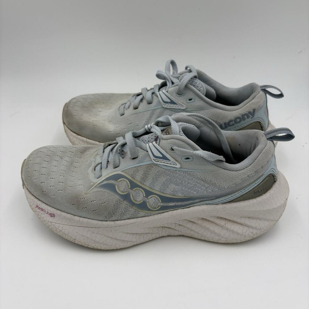 Saucony Triumph 22 Vapor Moon Women’s Size 6 Running And Jogging Sneakers Used